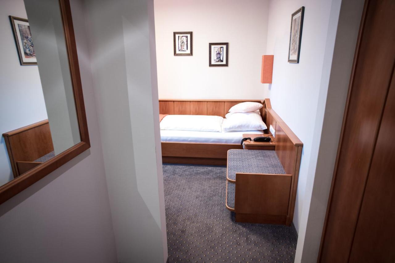Doktorschlossl Hotel Salzburg Bagian luar foto