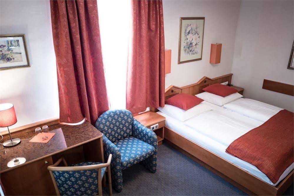 Doktorschlossl Hotel Salzburg Bagian luar foto
